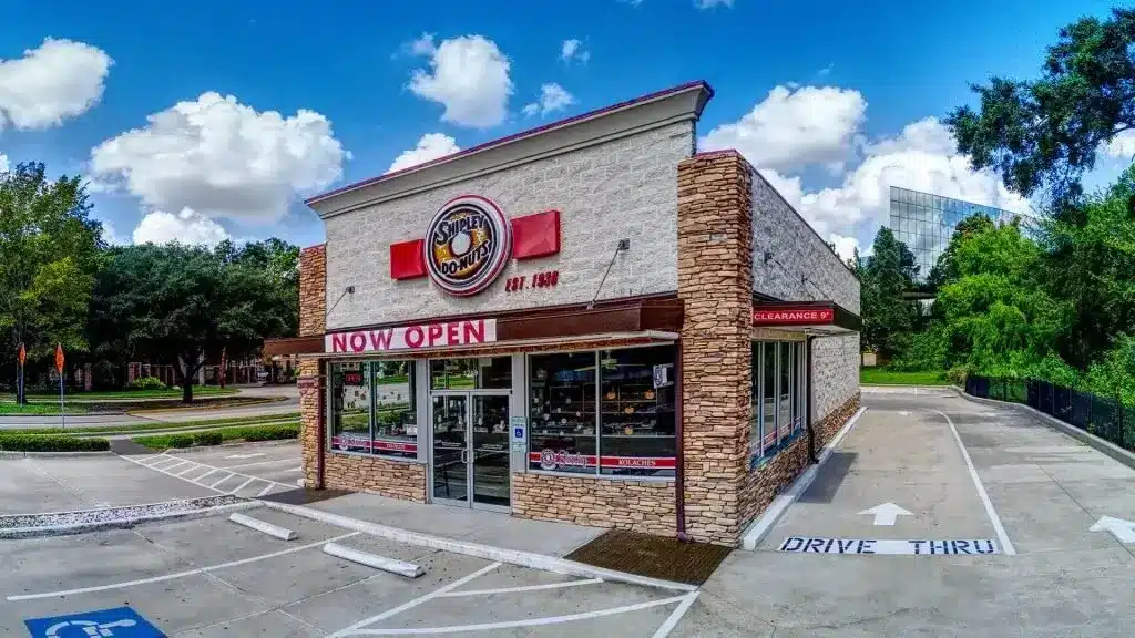 Shipley Do-nuts Franchise with parking area Shipley Do-nuts Franchise with parking area